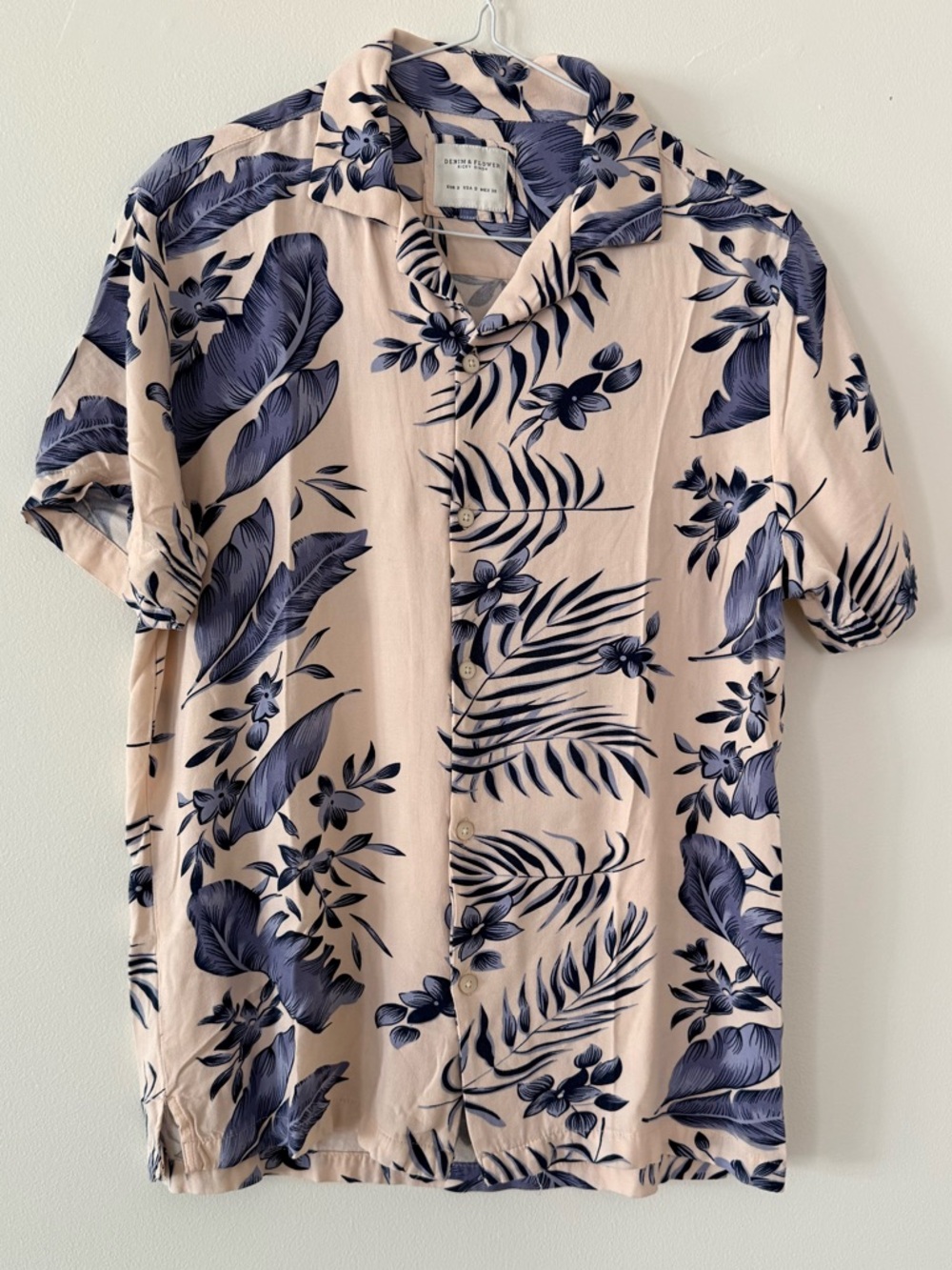 Denim & Flower Men’s Pink Short-Sleeve Button-Down with Navy Floral Print SZ.S
